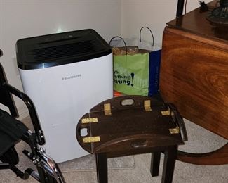 Frigidaire Humidifier- Small Table