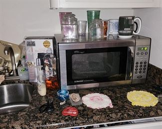 Emerson Microwave- Cups