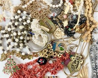 Vintage Costume Jewelry Lot: Rhinestone Pin Brooches, Coral Branch Beads, Faux Pearl, Butterfly Pins & More!

