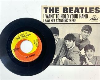 The Beatles 1964 Capitol Records 5112 I want To Hold Your Hand / I Saw Her Standing There 7in 45rpm Vinyl Record
