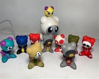 2007 Radica Games UB Funkies Computer Game Characters and Device - 10 Characters Included - Device Not Tested
