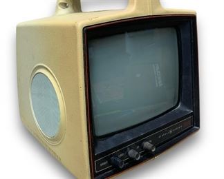 Vintage General Electric Black & White Portable TV Model: TR105TVY
