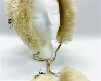 Dyed Italian Lamb Bobble Hat W Tie And Pompons
