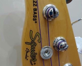 Squier by Fender Jazz Bass