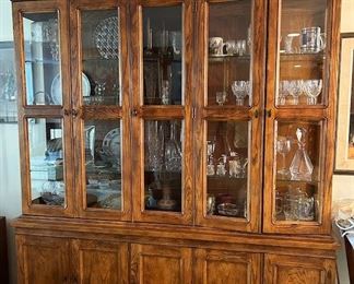 Henredon China Storage Hutch, Lighted, Measures: 15.5 deep X 81 high X 71 wide