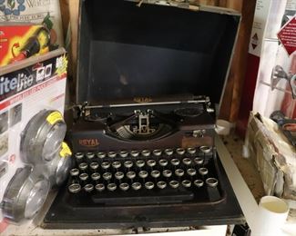 1928 Royal Model P Typewriter with Wood Grain Finish and Case