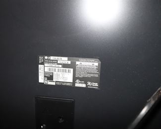 LG 75SJ8570
75" Smart LED 4K Ultra HD TV with HDR (2017 model)