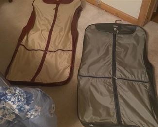 Samsonite Softsided Garment Bag on cranberry the other blue