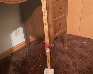 Seam Marker to Measure the location of the hem on pants and dresses