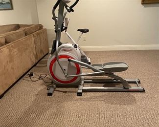 Schwinn 420 Elliptical trainer