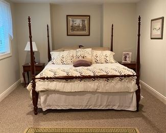 Thomasville King traditional four poster bed