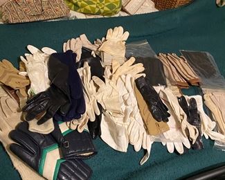 Dainty gloves for all of your summer cotillion needs.