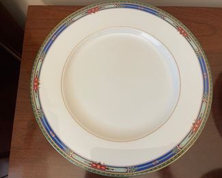 Mikasa Ultima + Fine China Dinner Plate X 4