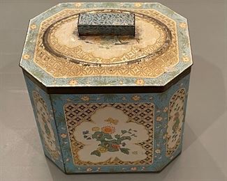 Vintage Beret Ware Tin