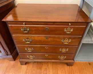 Pennsylvania House Server/Bachelor Chest w/ Pullout Shelf