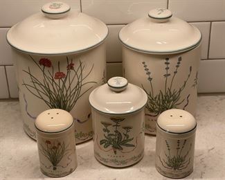 Vintage Woodbine Meadows 5-Piece Set