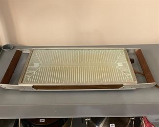 Vintage Cosmopolitan Large Food Warmer