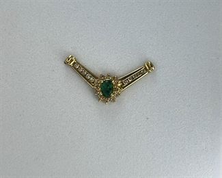 10K Yellow gold pendant with Emerald & diamonds. 1.90 gr ---  $125.-
