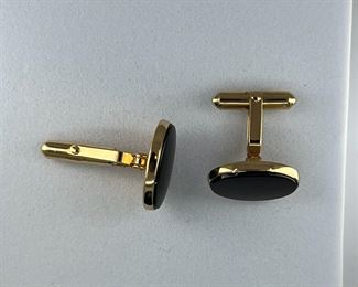 14K yellow gold cufflinks. 9.00 gr --- $360.-