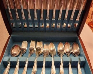 Silverplate Sets available.