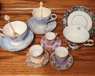 Teacup and saucer collection 