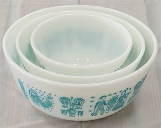Amish Butter Print  Pyrex  Bowl Set