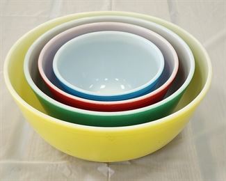 Pyrex Primary Colors Mixing Bowl Set