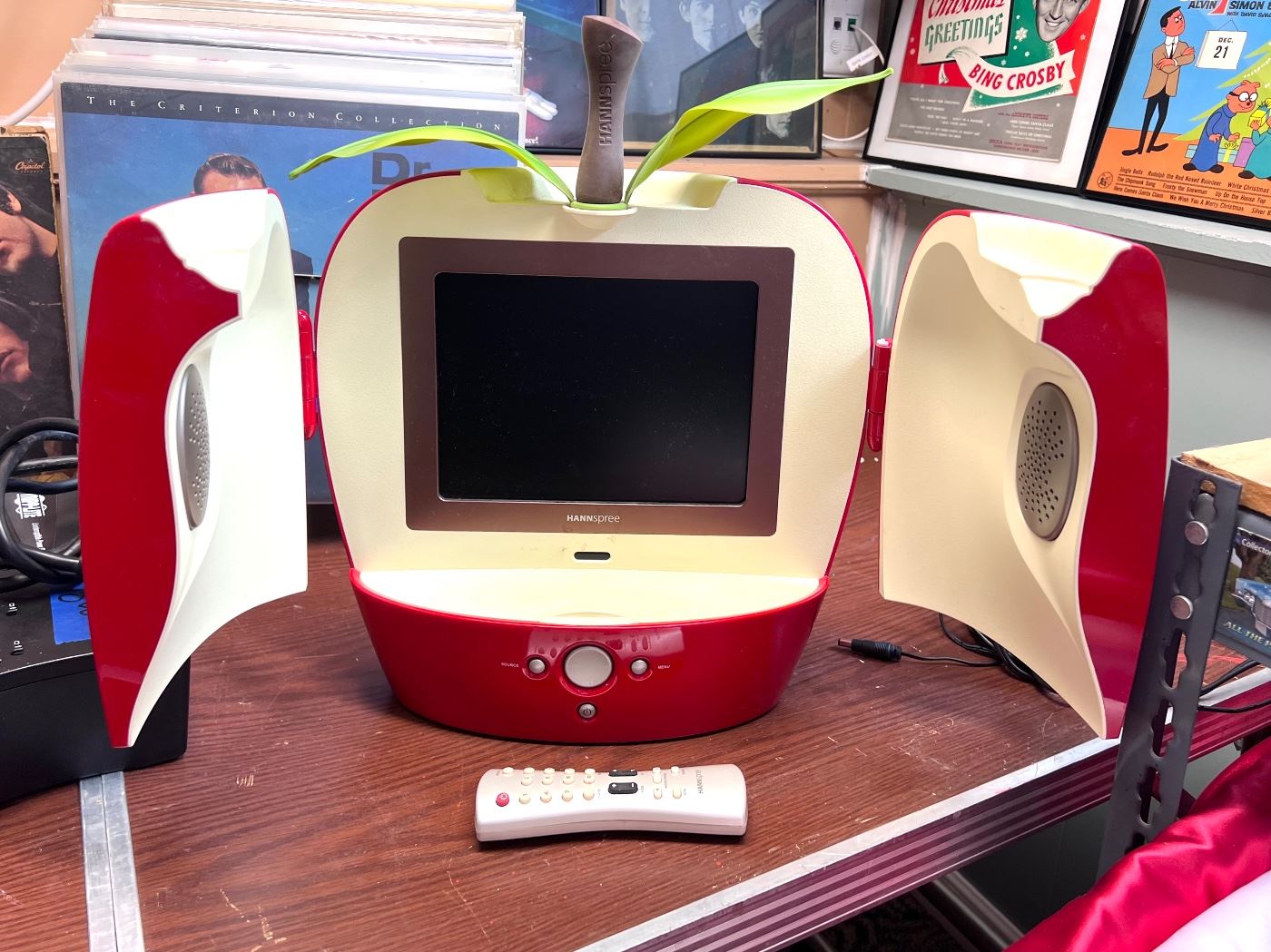 ROSELLE ESTATE SALE in Roselle, IL starts on 6/22/2023