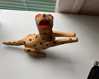 Early Oaxacan carved animals, possible Manuel Jimenez. 