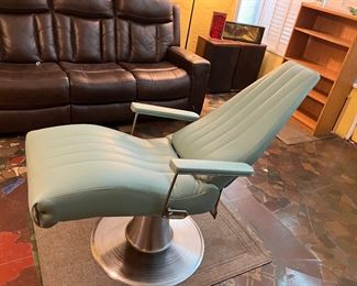 Mid Century therapy/dental chair