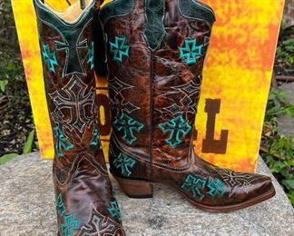 Ladies CORRALL boots. 