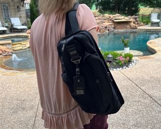 TUMI Alfa compact sling ( backpack)