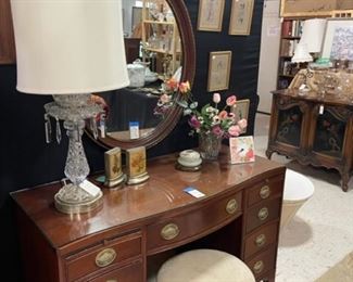 Mahogany vanity, stool, mirror and accessories