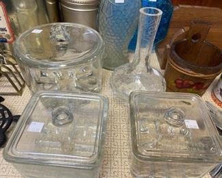 Sanitary cheese keepers