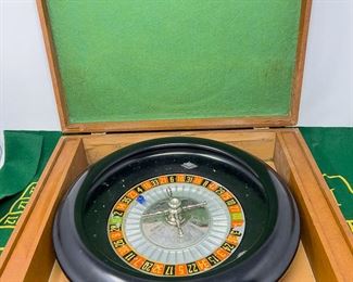 Vintage 1940s Vulcanite Rottgames Portable Roulette Wheel In Carrying Case With Felt Mat