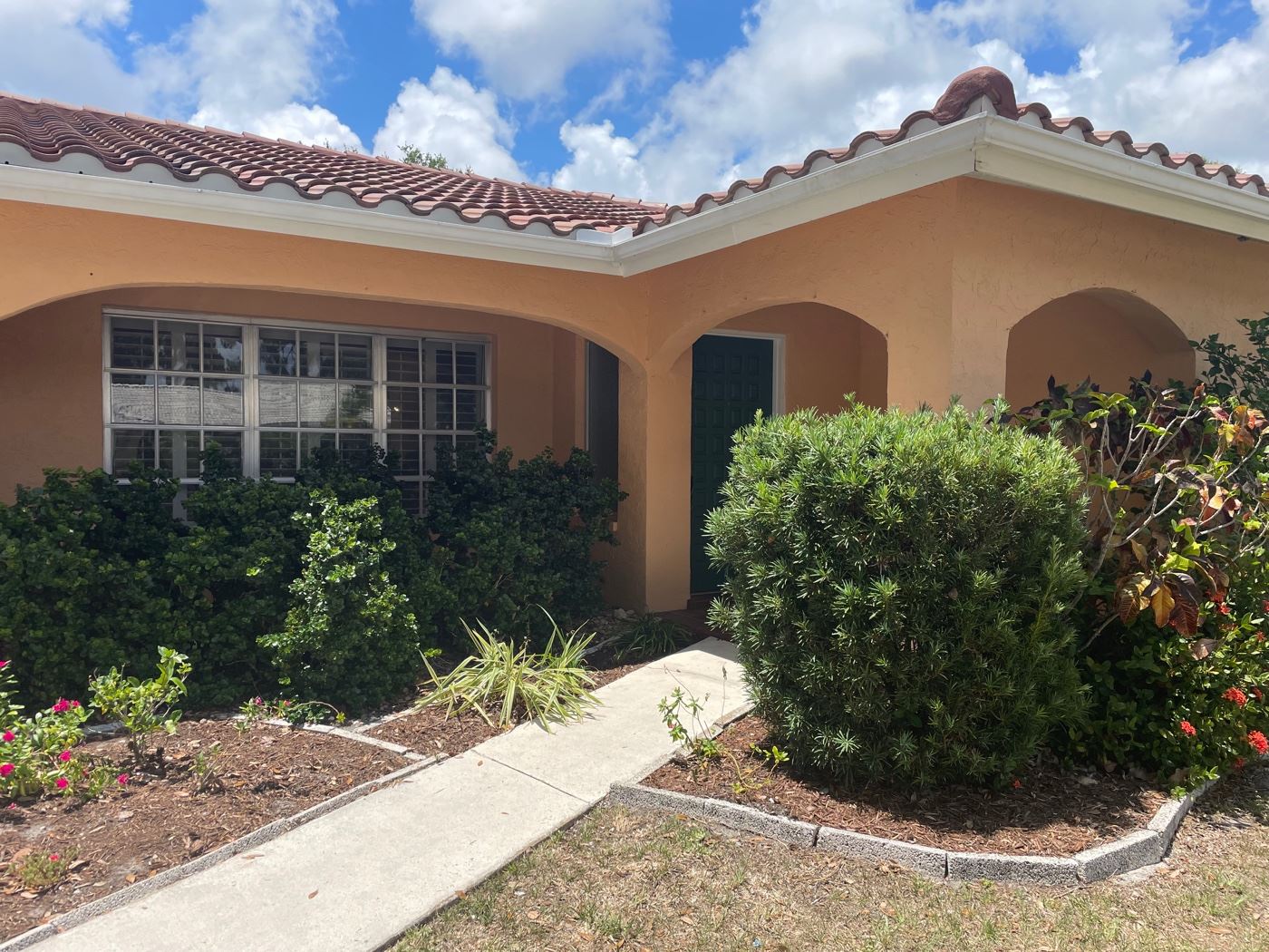 Ecletic sale in Gulf Gate Woods by Palma... starts on 6/17/2023