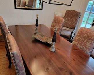 Uffda - this is a QUALITY dining room set by Ralph Lauren. You and your guests will feel like royalty dining around this set (just don't serve mac n cheese though.)