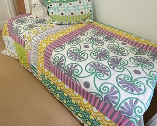 Twin mattress, but no bed frame