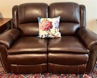 Electric Dual Reclining Leather Loveseat 
