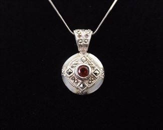 .925 Sterling Silver Art Nouveau Faceted Garnet Mother of Pearl Pendant Necklace
