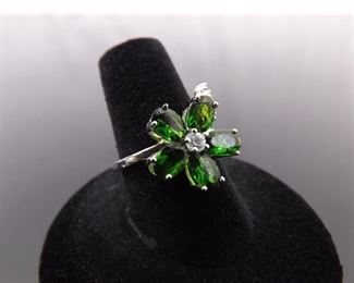 .925 Sterling Silver Emerald Crystal Flower Ring Size 7
