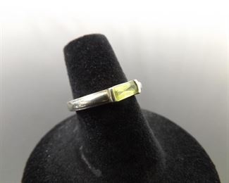 .925 Sterling Silver Peridot Size 6

