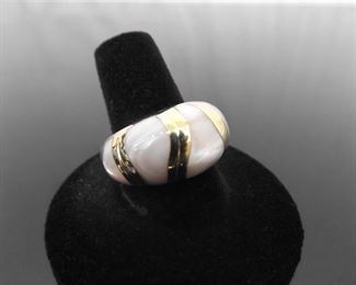 .925 Sterling Inlayed Mother of Pearl Vermeil Ring Size 9.75
