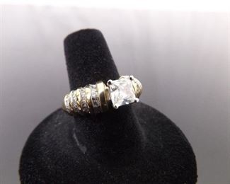 .925 Sterling Silver Vermeil Zirconia Ring Size 8
