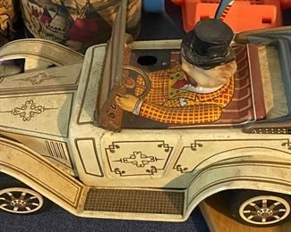 Tin Litho Battery Operated Car