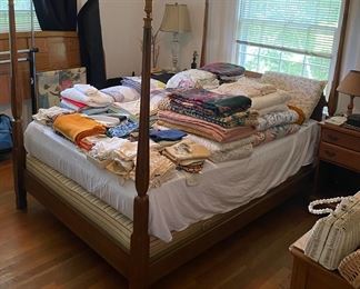 Four Poster Bed/Assorted Linens and Bedding