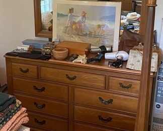 Link Taylor Dresser with Mirror