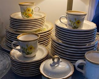 Mikasa Garden Club Fresh Floral