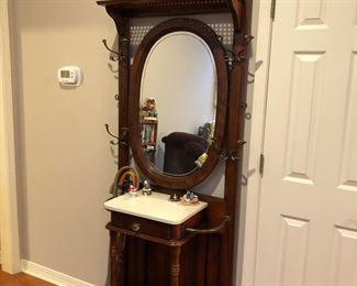 Entry hall hall tree