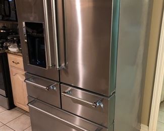 Like new stainless steel refrigerator